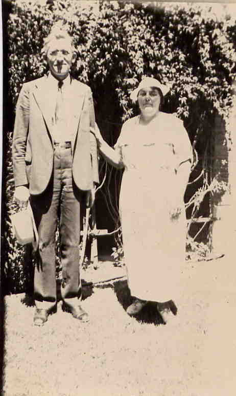John David Remple (1878–1952) and Nell Ash, about 1935